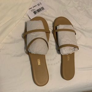 Brand New Tkees Gemma Sandal